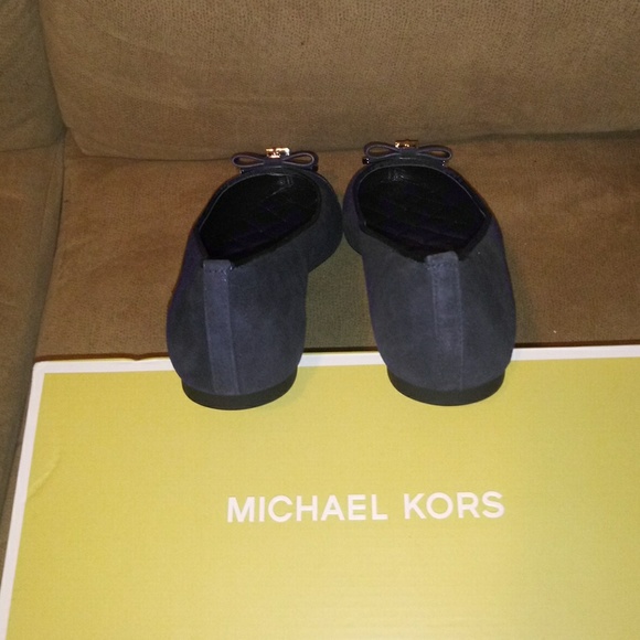 Michael Kors Alice Flats - Picture 3 of 7